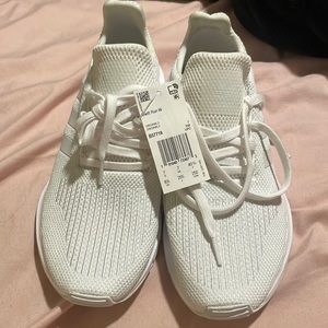 never worn adidas swift run